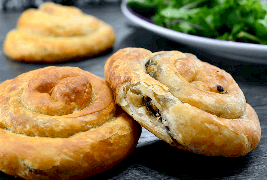 Burek | GLAZIR | salziges Geschirr | Rezepte